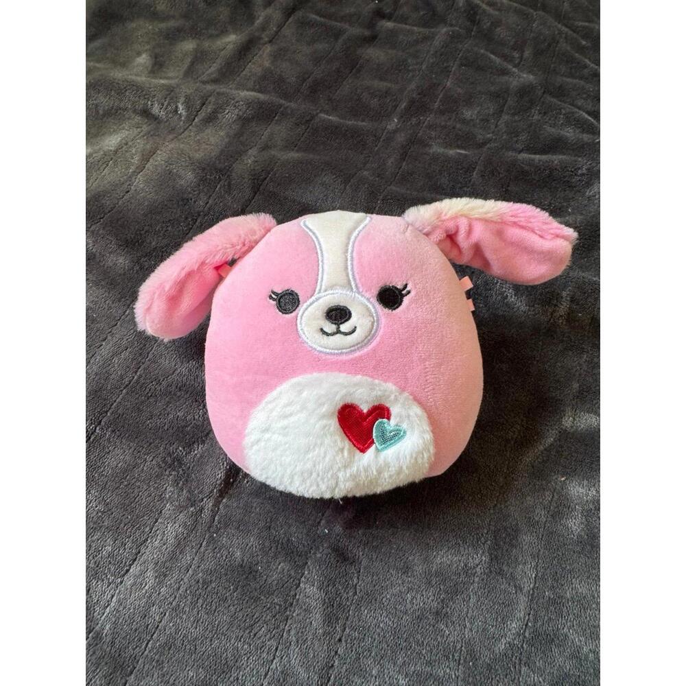 Valentine, Squishmallow Beemie the dog plush